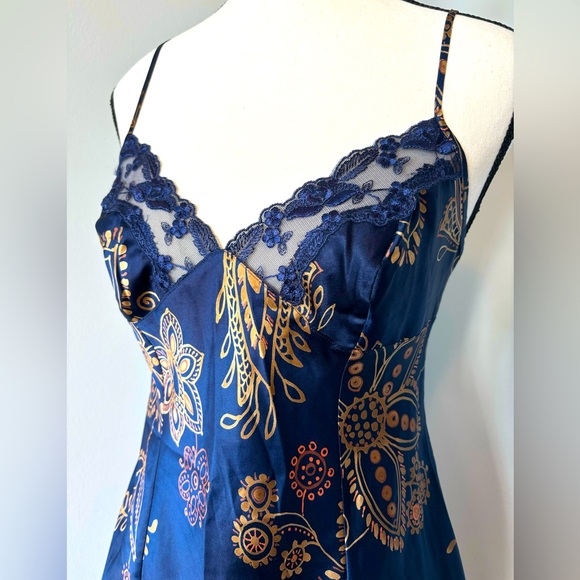 Victoria’s Secret Navy Floral Y2K Lingerie Slip Dress Babydoll Negligee - Picture 3 of 6